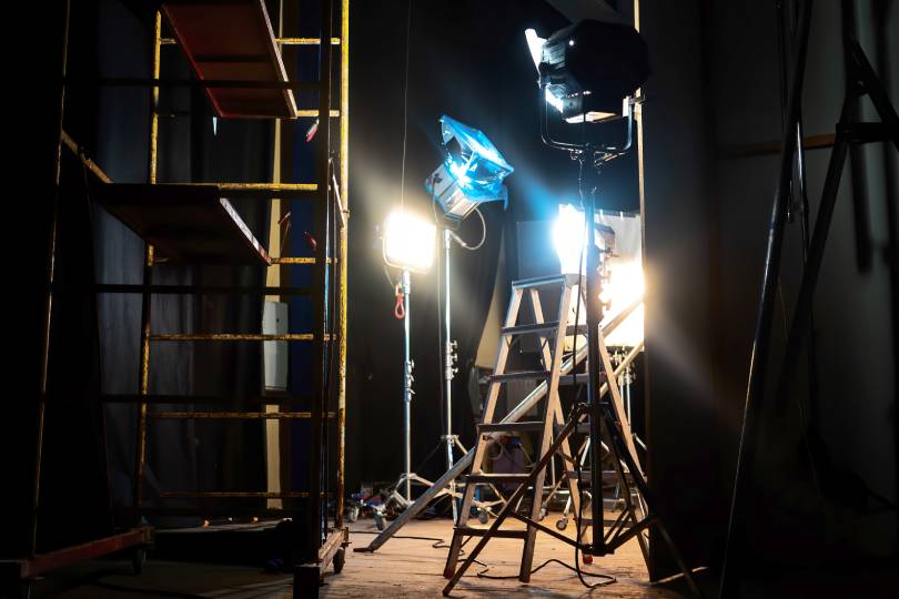 Behind the Scenes of Commercial Film Production – Crafting Brand Stories with Cinema